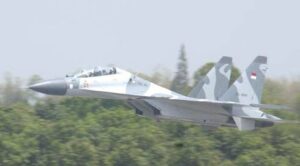 Hindistan’da Savaş Uçağı Düştü