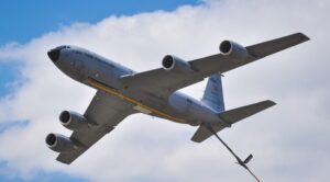 KC-135 Tanker Uçak Pistten Çıktı