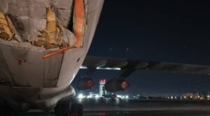 Kar Küreme Aracı Askeri Uçağa Çarptı