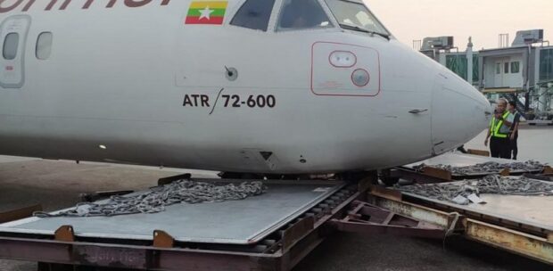 İki Yolcu Uçağı Yerde Çarpıştı